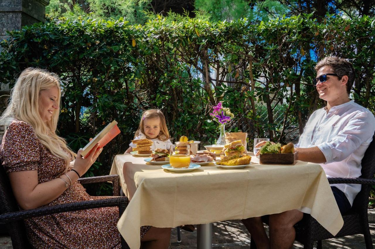 Miramare Hotel Ristorante Convegni Чезенатико Екстериор снимка
